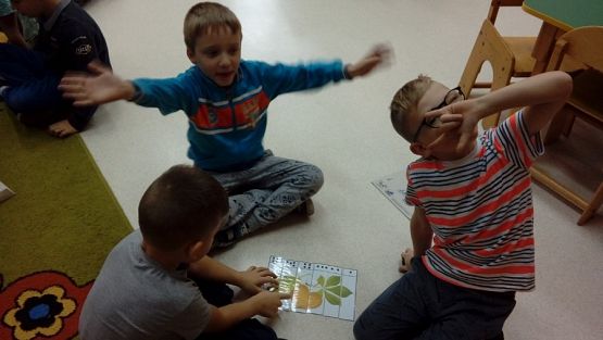  Grafika #6: Uczymy dzieci programować w grupie 0 "b"