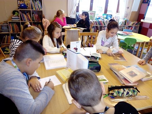  Grafika #3: Październikowe warsztaty języka polskiego w bibliotece gminnej