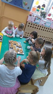  Grafika #3: Pieczemy babeczki