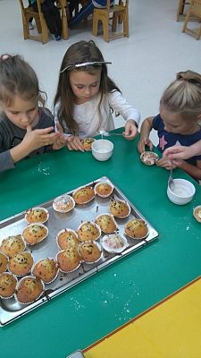  Grafika #4: Pieczemy babeczki