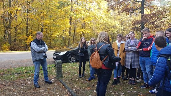  Grafika #7: Lekcja historii w plenerze