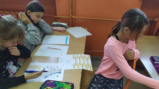  Grafika #1: Klasa 4a promuje patriotyczne postawy poprzez udział w kampanii BohaterOn