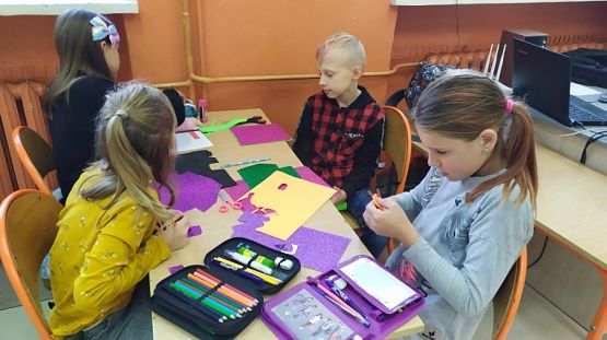  Grafika #12: Klasa 4a promuje patriotyczne postawy poprzez udział w kampanii BohaterOn