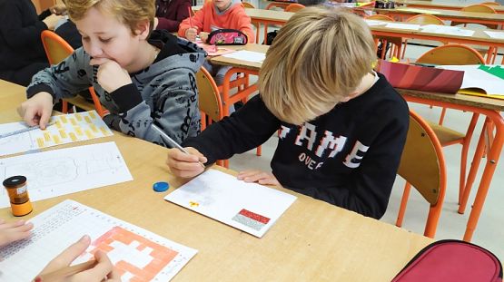  Grafika #6: Klasa 4a promuje patriotyczne postawy poprzez udział w kampanii BohaterOn