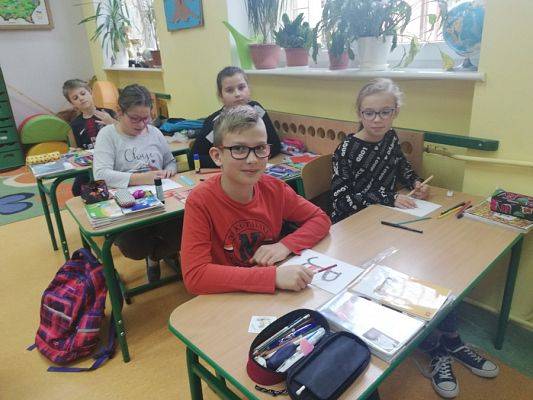  Grafika #2: BohaterOn - klasa IIIb pamięta o Powstańcach