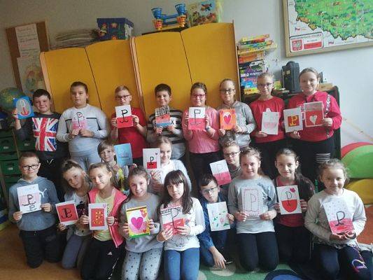  Grafika #0: BohaterOn - klasa IIIb pamięta o Powstańcach