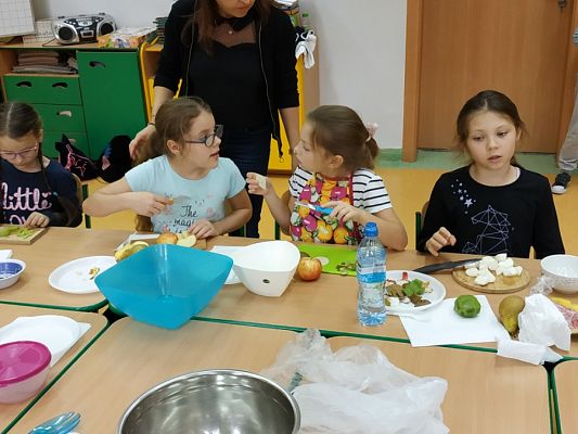  Grafika #5: Owocowy piątek w 3a