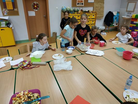  Grafika #4: Owocowy piątek w 3a