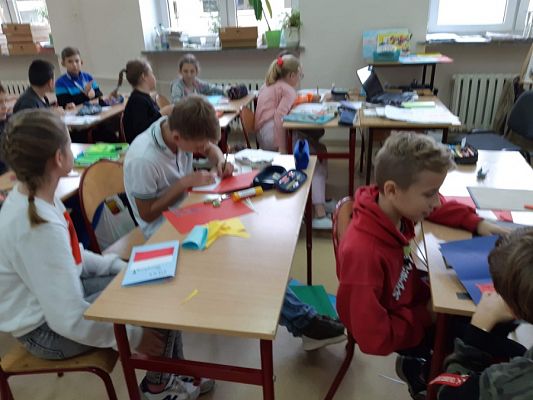  Grafika #2: Akcja BohaterOn - klasaVa