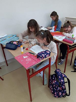  Grafika #1: Akcja BohaterOn - klasaVa