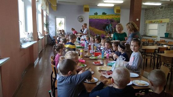  Grafika #2: Śniadanie integracyjne klas pierwszych