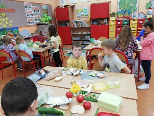  Grafika #3: Zdrowe drugie śniadanie:-))