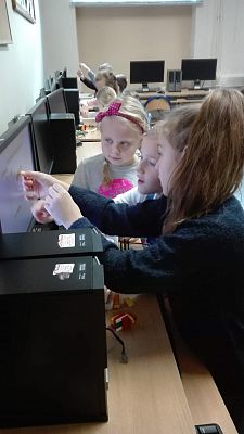  Grafika #7: Zajęcia dodatkowe "Mały Konstruktor"