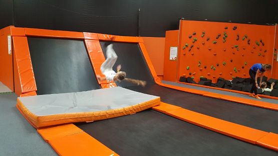  Grafika #14: ,,Skaczemy z radości"