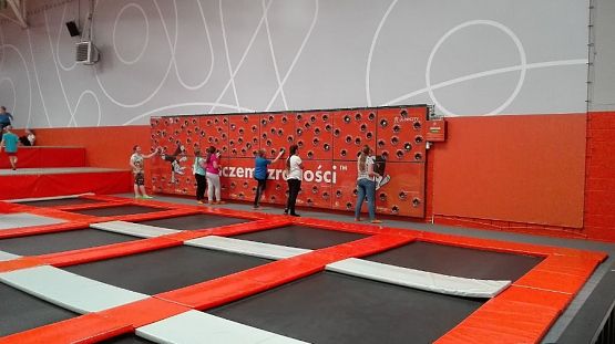  Grafika #24: ,,Skaczemy z radości"