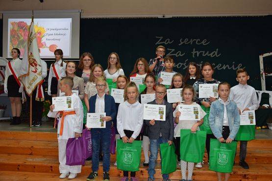  Grafika #27: Dzień Edukacji Narodowej