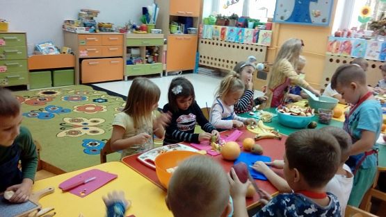  Grafika #1: JESTEM TYM, CO JEM I PIJĘ