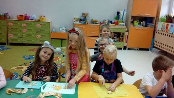  Grafika #8: JESTEM TYM, CO JEM I PIJĘ