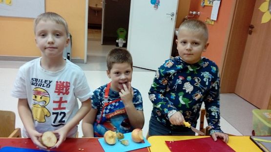  Grafika #9: JESTEM TYM, CO JEM I PIJĘ