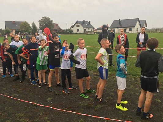  Grafika #14: Gminne Zawody w Drużynowych Biegach Przełajowych