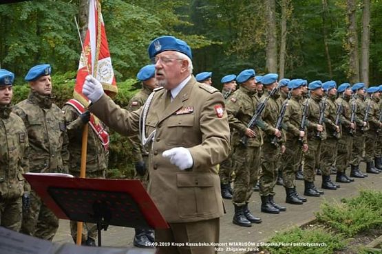  Grafika #3: Uroczystości w Krępie Kaszubskiej