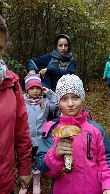  Grafika #19: Wycieczka grupy 0 a i 0 b do lasu