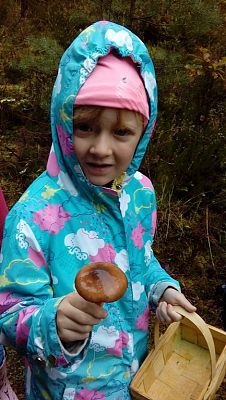  Grafika #23: Wycieczka grupy 0 a i 0 b do lasu