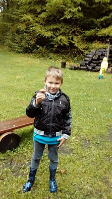  Grafika #22: Wycieczka grupy 0 a i 0 b do lasu