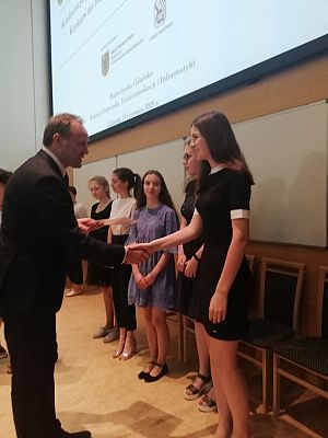  Grafika #3: KONKURS NA NAJLEPSZEGO ABSOLWENTA GIMNAZJUM GMIN WIEJSKICH I MIASTECZEK WOJEWÓDZTWA POMORSKIEGO 2018/2019