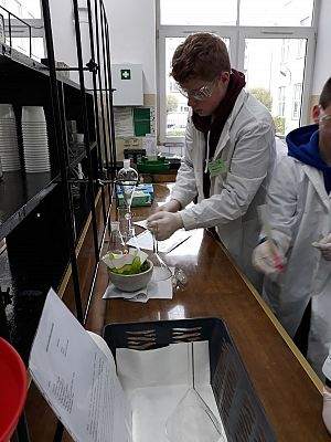  Grafika #10: Kolejny zjazd Uniwersytetu Młodego Chemika za nami.