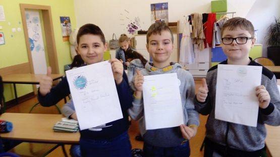  Grafika #0: "Jestem już w sieci" - zajęcia w klasie 4c w ramach projektu "Myślę pozytywnie"