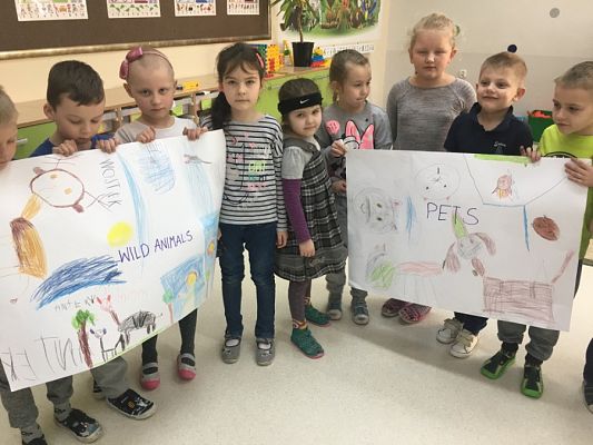  Grafika #0: The lion sleeps tonight.