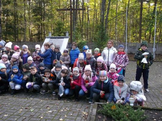  Grafika #0: Pamięci ofiar Marszu Śmierci w Krępie Kaszubskiej