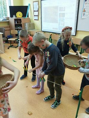  Grafika #1: BAL JESIENI