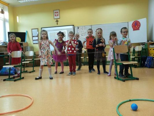  Grafika #4: BAL JESIENI