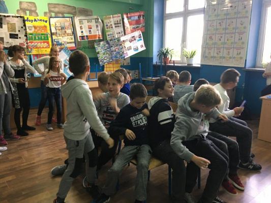  Grafika #2: Dzień Chłopaka w Va