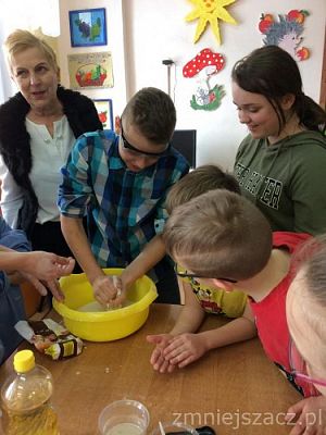  Grafika #3: ,,Doświadczenia dla najmłodszych’’