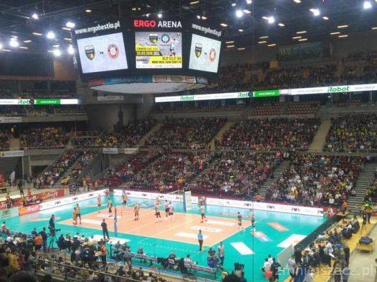  Grafika #3: Nasi uczniowie na meczu piłki siatkowej w ERGO ARENIE