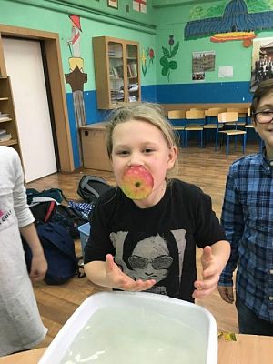  Grafika #8: "Andrzejki" w klasie 4a