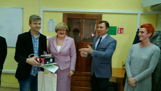  Grafika #7: Sukcesy naszych uczniów w Powiatowym Konkursie "Każdy budować może"