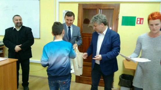  Grafika #8: Sukcesy naszych uczniów w Powiatowym Konkursie "Każdy budować może"