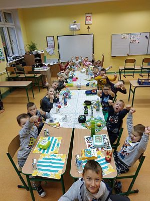  Grafika #2: Śniadanie integracyjne klas I