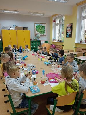  Grafika #4: Śniadanie integracyjne klas I