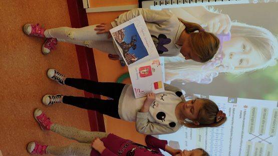  Grafika #5: Klasa 3b realizuje projekt "Lapbookowa nauka - wędrówka po Polsce"