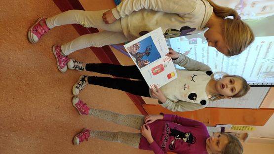  Grafika #2: Klasa 3b realizuje projekt "Lapbookowa nauka - wędrówka po Polsce"