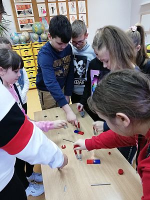  Grafika #4: DOŚWIADCZENIA Z MAGNESEM W IIIA i IIIB