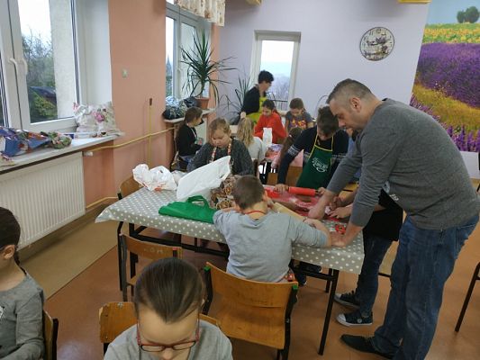  Grafika #8: 3 A i świąteczne przygotowania