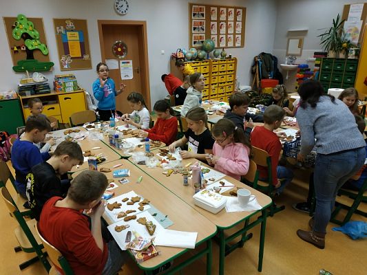  Grafika #0: 3 A i świąteczne przygotowania