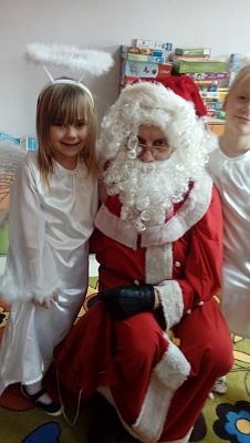  Grafika #5: Jasełka oraz spotkanie z Mikołajem w grupie 0 "b"