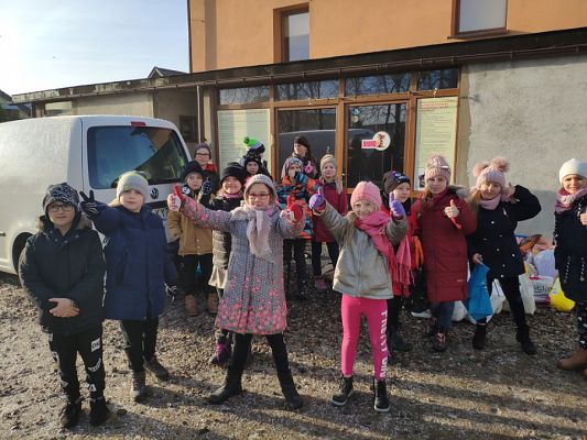  Grafika #5: Serdeczne podziękowania za przekazane dary przekazuje Schronisko w Małoszycach